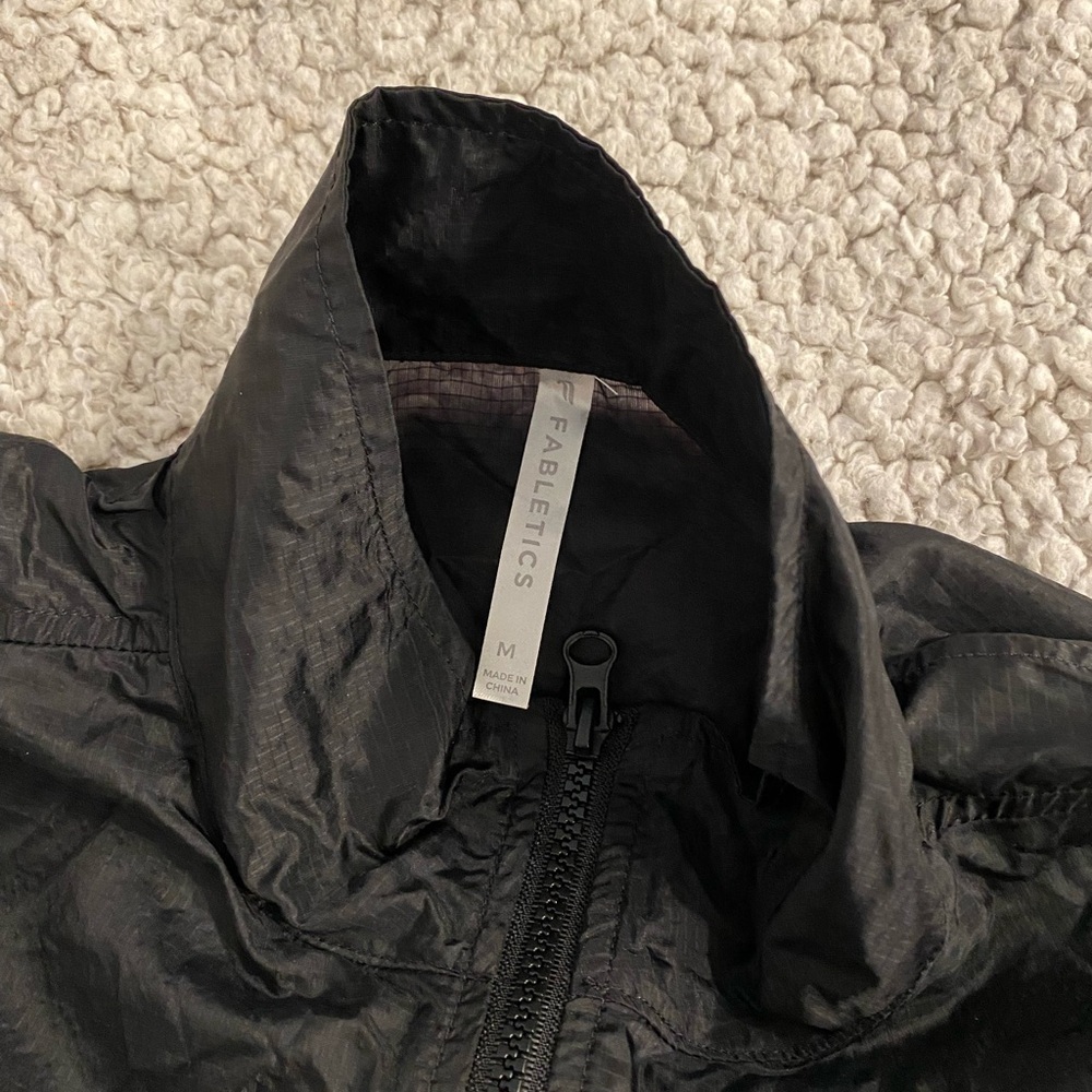 Fabletics windbreaker - Picture 2 of 2